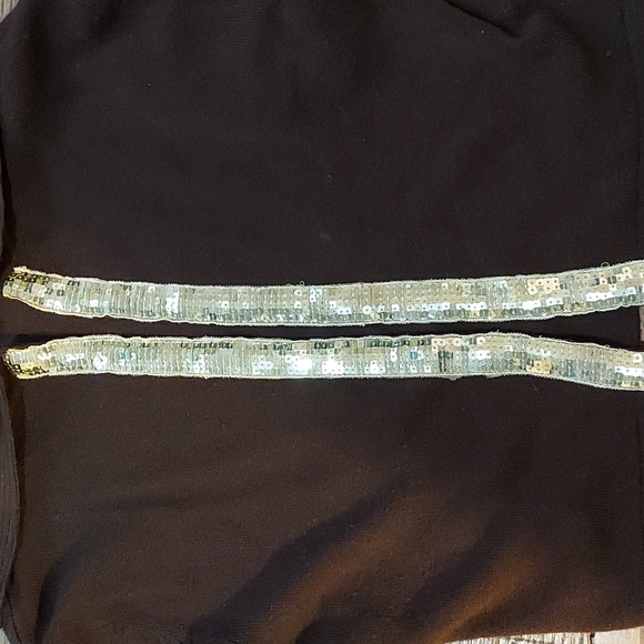 Shrugs - Picture 6 of 9